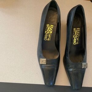 FERRAGAMO WOMEN’S SHOES 9E